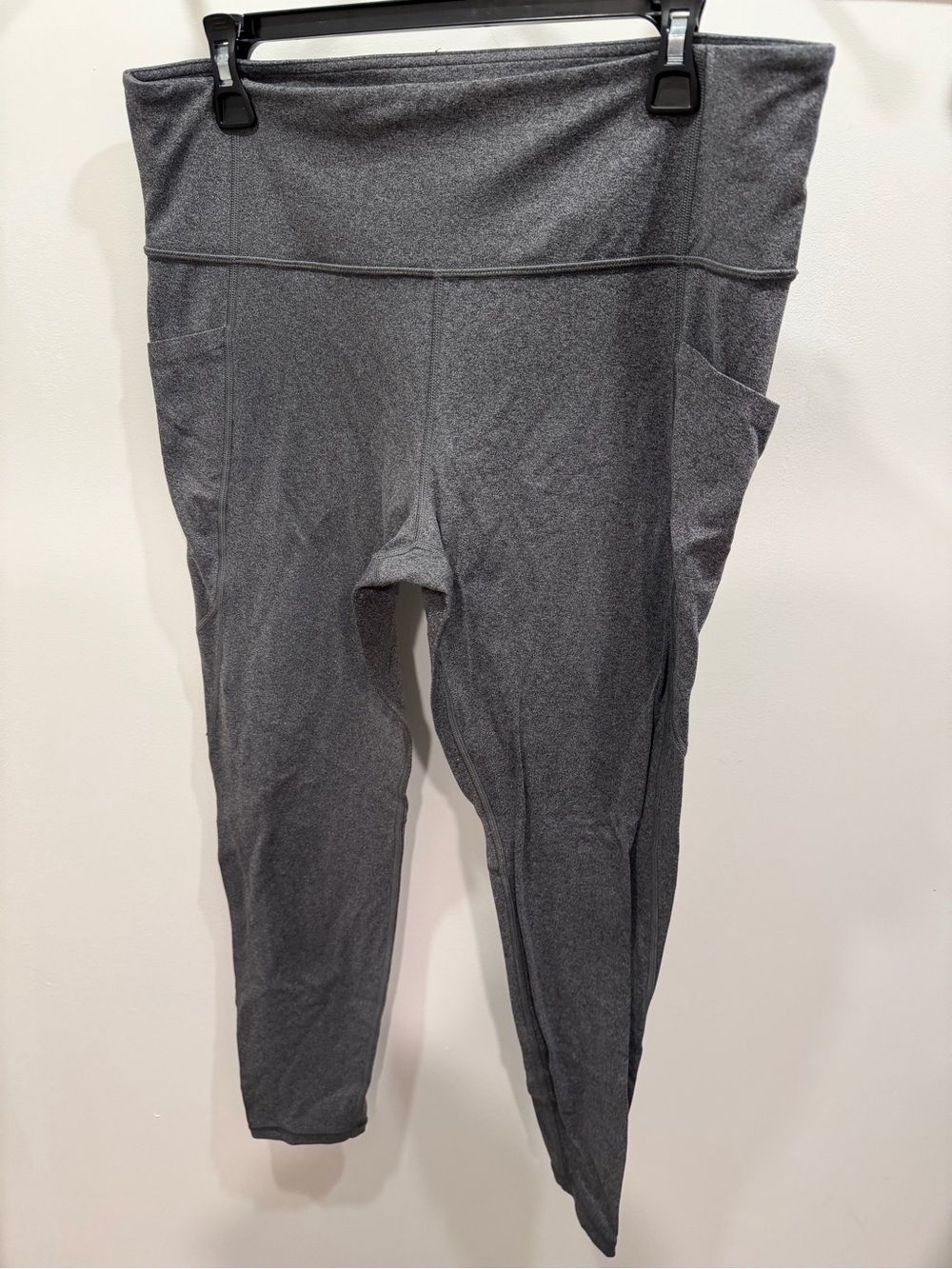 ATHLETA Stash Pocket Salutation Tight Leggings - Picture 2 of 8